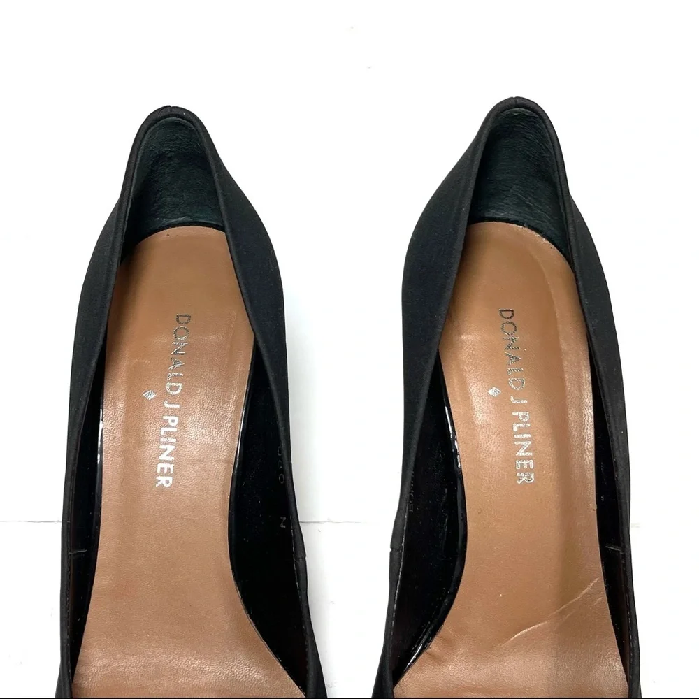 Donald J Pliner Pumps Womens Size 8‎ N Pointed Toe Back Fabric Ombre Heel